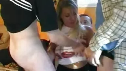 همسر سکسی 3 زن بالغ وابسته به عشق شهوانی