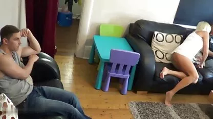 برادرزاده من آسیایی چشمک می زند