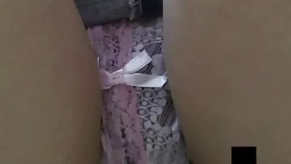 دختری را مشاهده می کنید که دارای فیلم همسر جنسی کم زاویه است