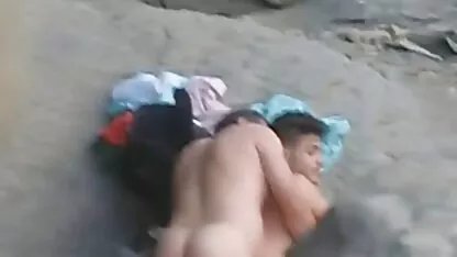دختران آسیایی در ساحل